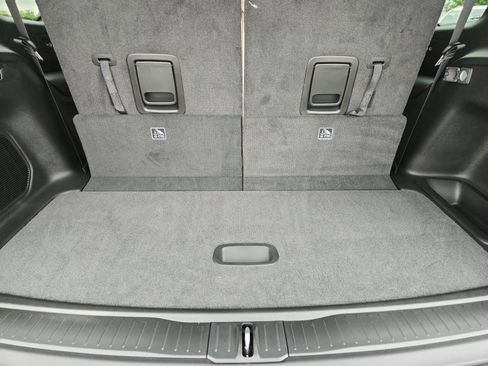New 2026 Jeep Grand Cherokee L Limited RWD image 25