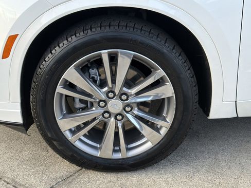 Used 2022 Cadillac XT6 Premium Luxury w/ LPO, Floor Liner Package image 12