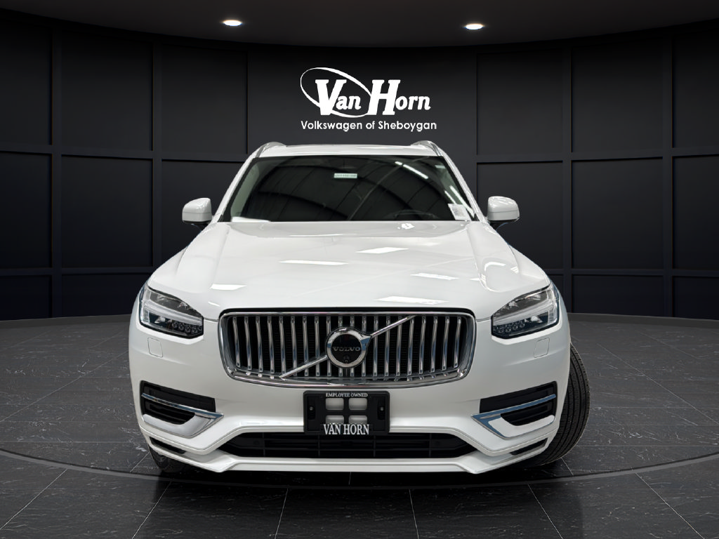 Used 2024 Volvo XC90 T8 Ultimate w/ Protection Package Premier AWD/4WD image 2