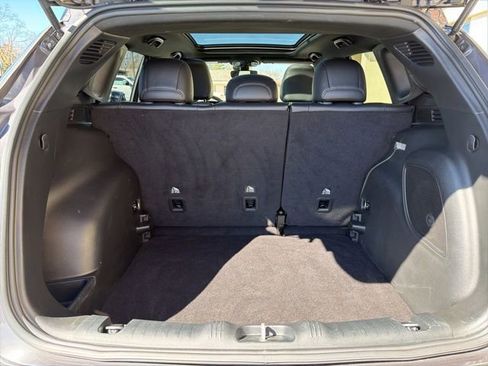 Used 2024 Jeep Compass Limited w/ Sun and Sound Group image 21