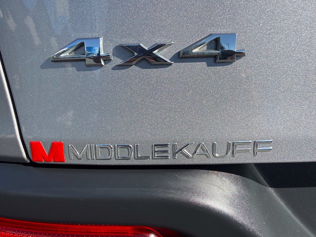 Used 2018 Jeep Cherokee Latitude w/ Safety Group AWD/4WD image 16