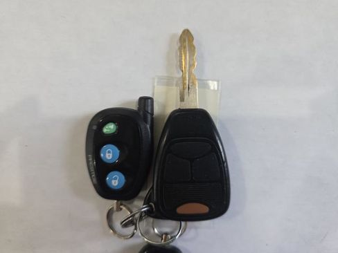 Used 2007 Jeep Liberty Sport AWD/4WD image 27