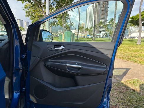 Used 2019 Ford Escape SE FWD image 15