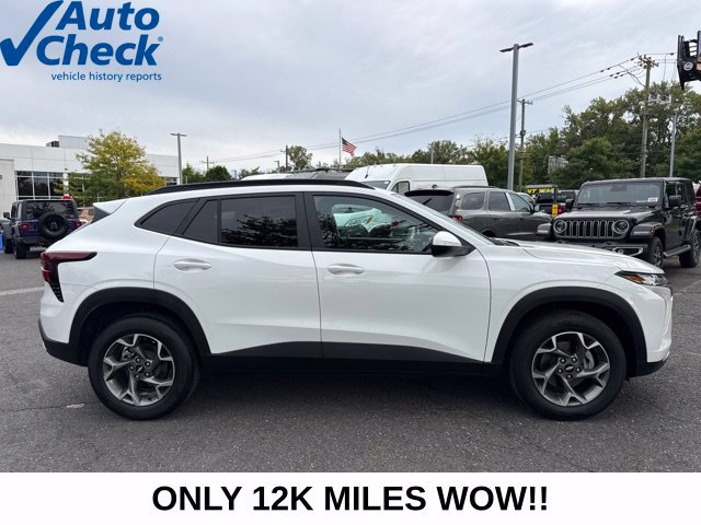 Used 2026 Chevrolet Trax LT FWD image 14