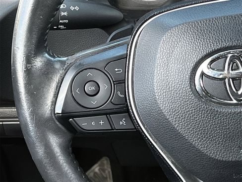 Used 2020 Toyota Corolla SE image 12