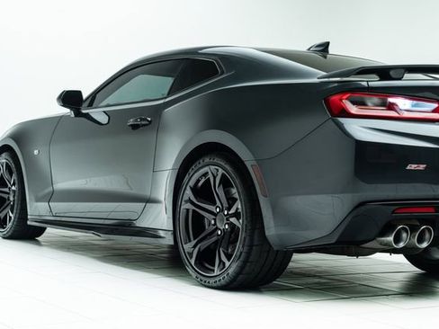 Used 2017 Chevrolet Camaro SS RWD image 19