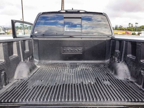 Used 2023 Nissan Titan SV w/ SV Convenience Package image 26