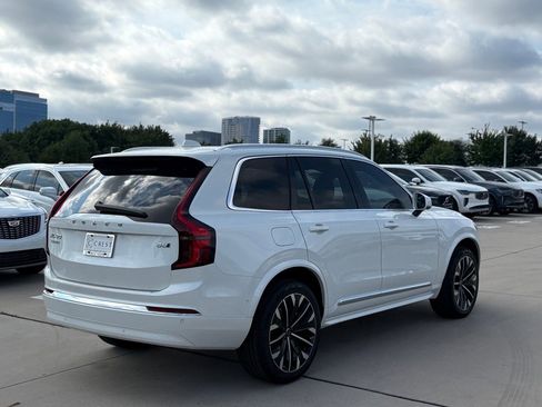New 2026 Volvo XC90 B6 Plus w/ Protection Package Premier image 6