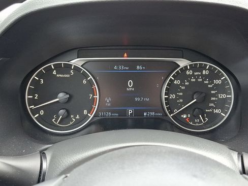 Used 2023 Nissan Altima 2.5 SV AWD/4WD image 19