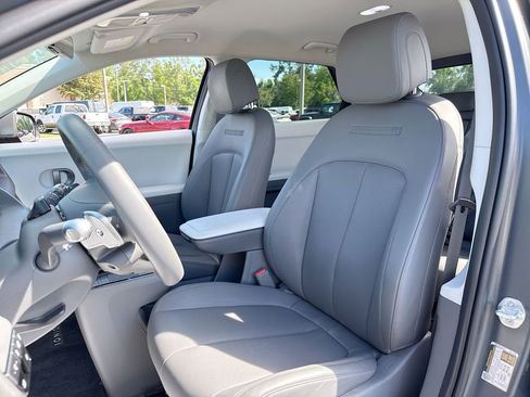 Used 2025 Hyundai Ioniq 5 SEL image 11