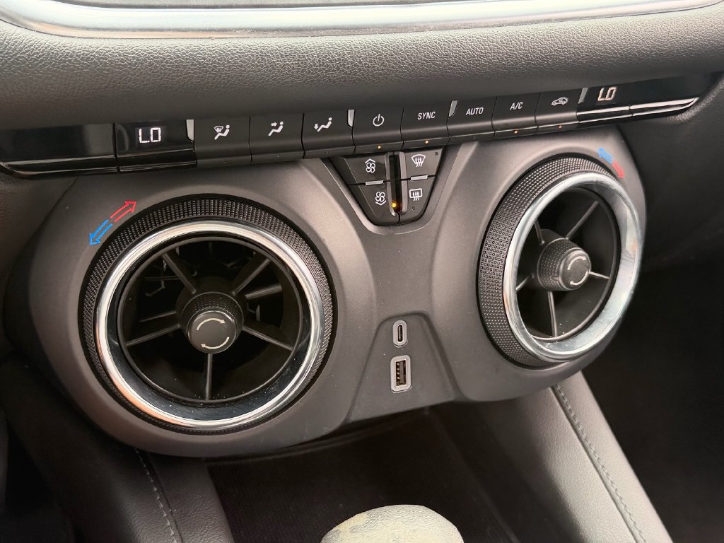 Used 2022 Chevrolet Blazer LT FWD image 25