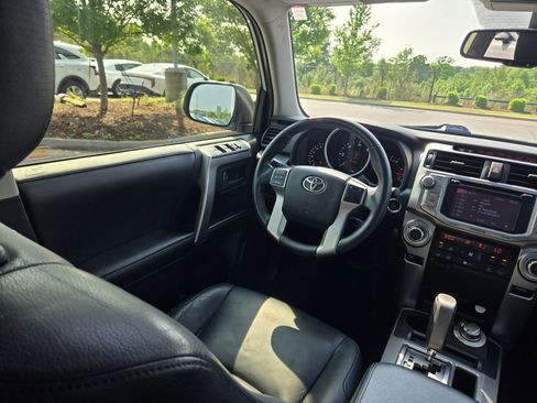 Used 2013 Toyota 4Runner Limited AWD/4WD image 9