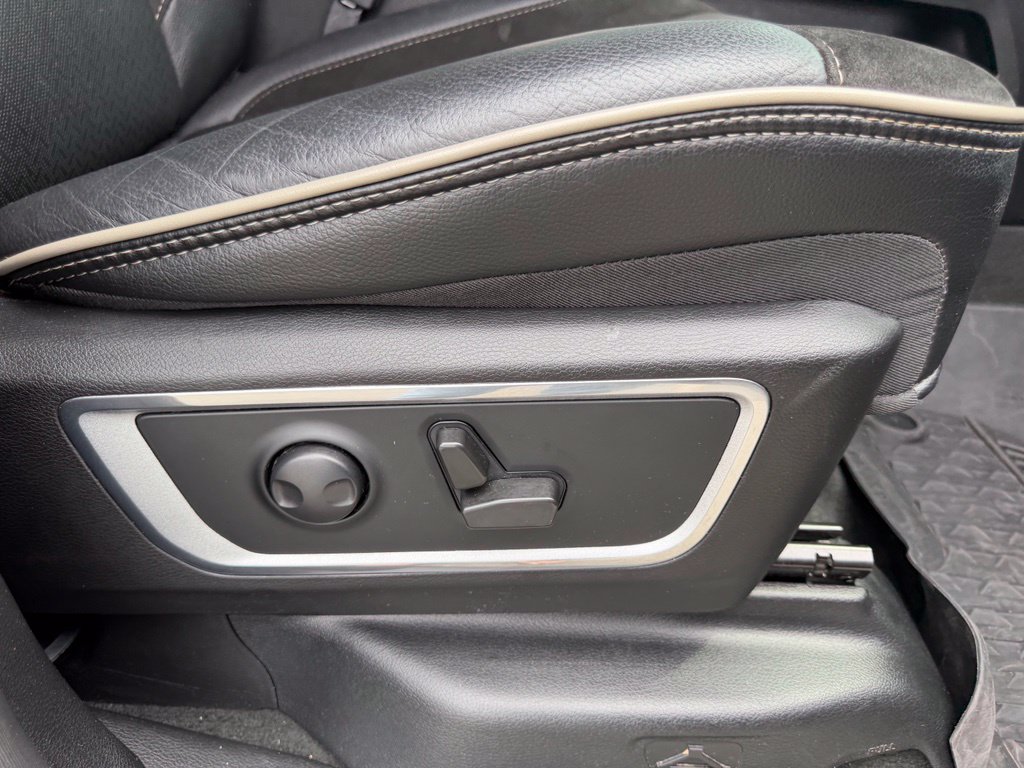 Used 2022 RAM 1500 Laramie AWD/4WD image 31