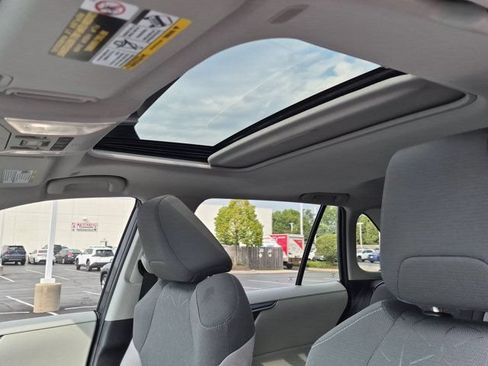 Certified 2025 Toyota RAV4 XLE w/ Convenience Package AWD/4WD image 10