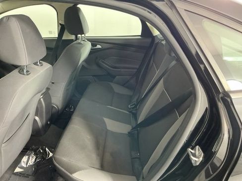 Used 2014 Ford Focus SE FWD image 22