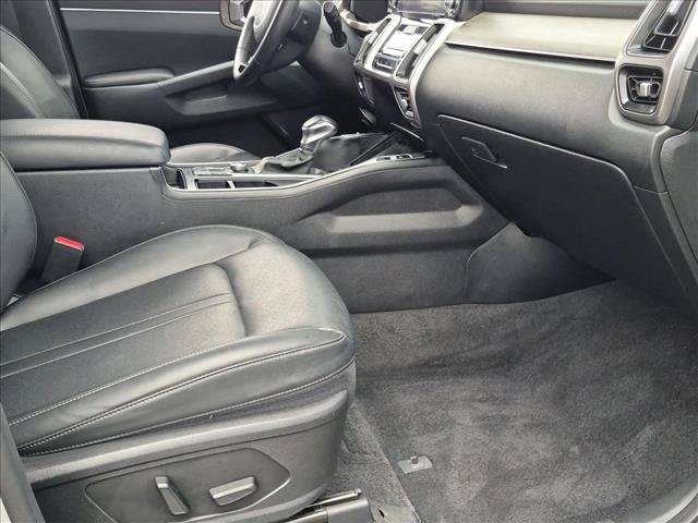 Used 2023 Kia Sorento EX w/ Panoramic Sunroof Package FWD image 30