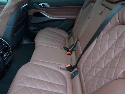 Used 2025 BMW X7 xDrive40i image 37