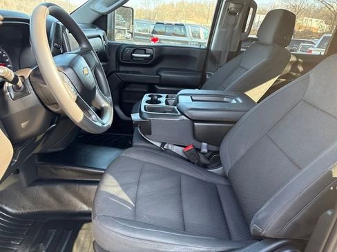Used 2024 Chevrolet Silverado 3500 W/T image 9