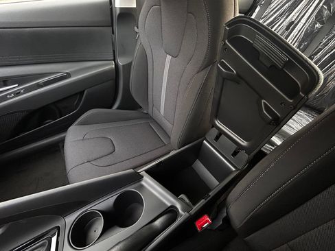 Certified 2026 Hyundai Elantra SE w/ Cargo Package FWD image 24