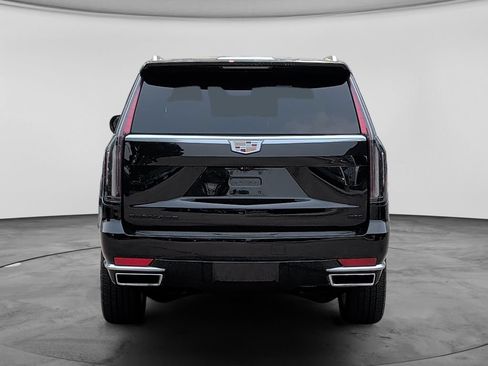 Used 2021 Cadillac Escalade Premium Luxury AWD/4WD image 6