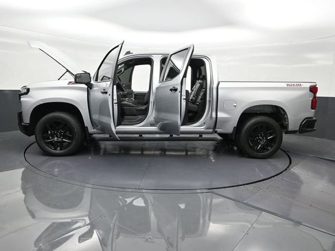 Used 2019 Chevrolet Silverado 1500 LT Trail Boss AWD/4WD image 33