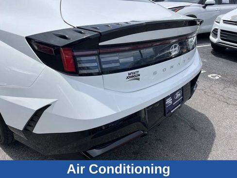 Used 2024 Hyundai Sonata SEL FWD image 12