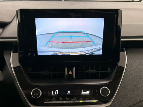 Used 2024 Toyota Corolla LE FWD image 24