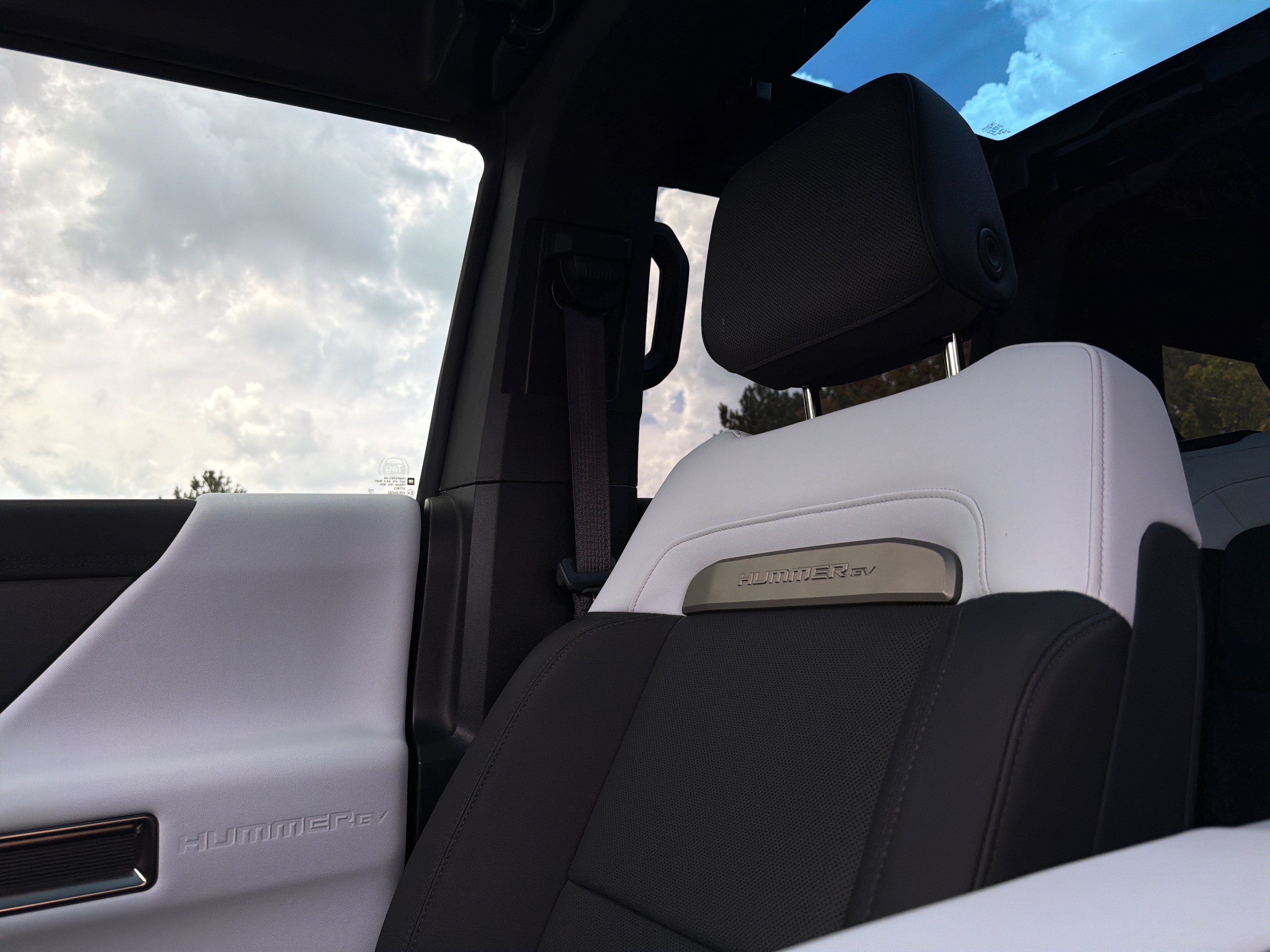 Used 2024 GMC Hummer EV 3X w/ LPO, Illumination Package AWD/4WD image 50