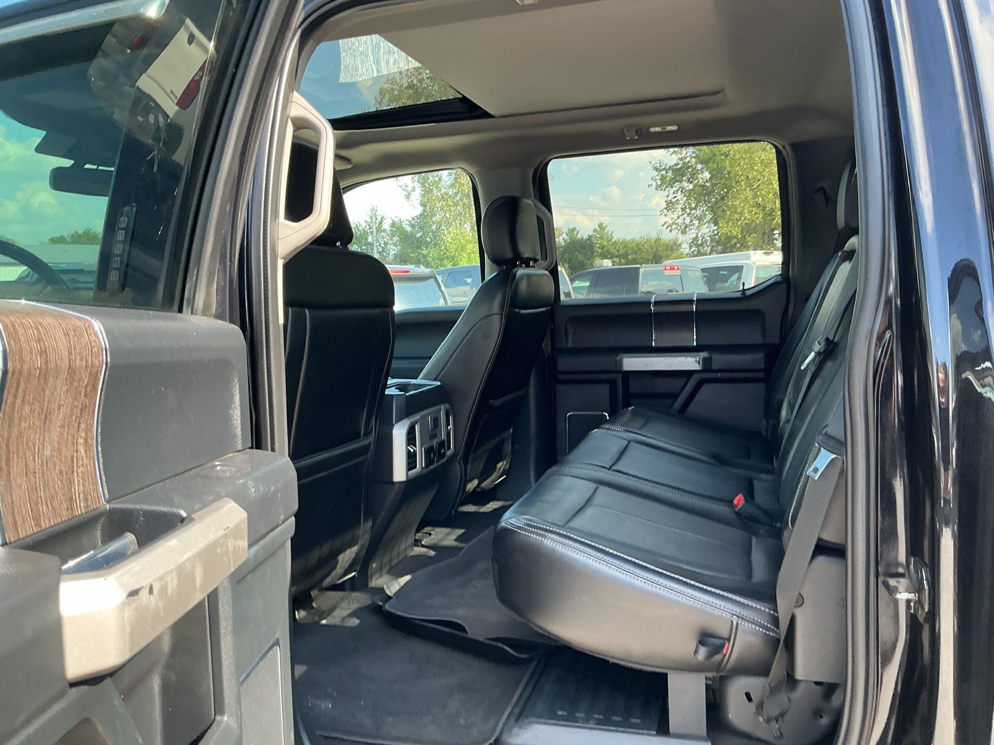 Used 2021 Ford F450 Lariat w/ Lariat Ultimate Package AWD/4WD image 8