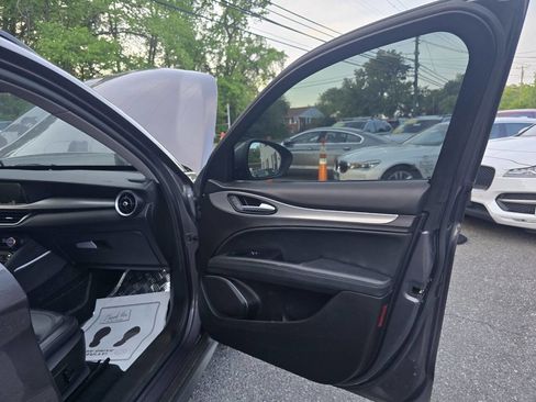 Used 2018 Alfa Romeo Stelvio Sport w/ Quick Order Package 22J Sport image 34