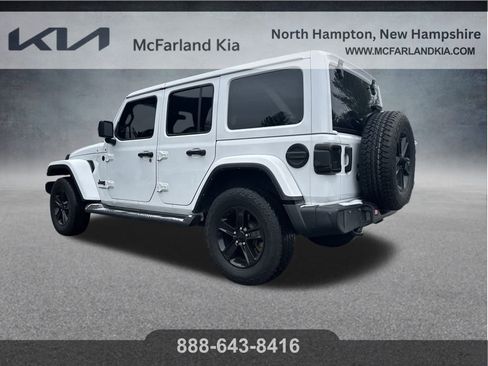 Used 2021 Jeep Wrangler Unlimited Sahara image 5