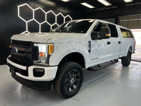 Used 2017 Ford F250 XL w/ Power Equipment Group AWD/4WD image 10
