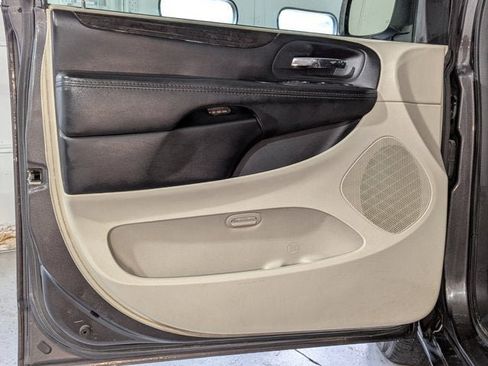 Used 2017 Dodge Grand Caravan SE w/ Power Window Group image 17