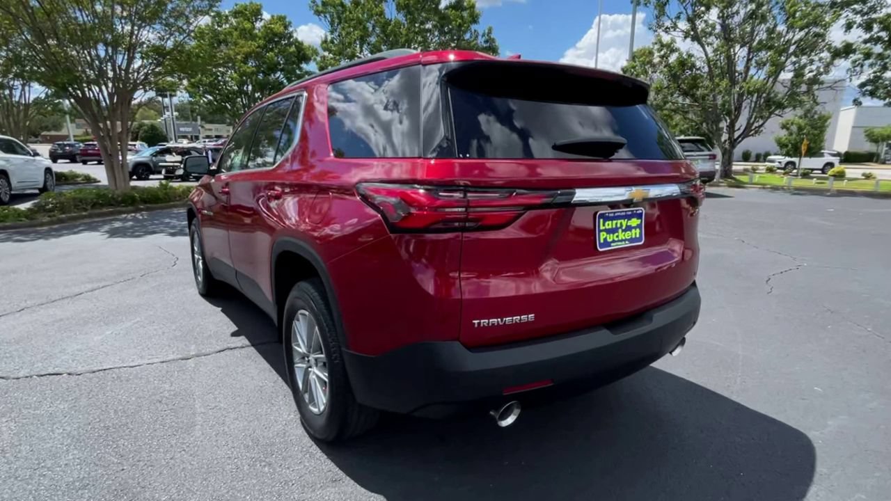 Used 2023 Chevrolet Traverse LT FWD image 7