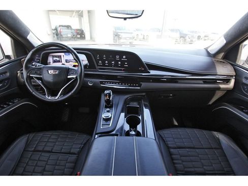 Certified 2023 Cadillac Escalade ESV V image 9