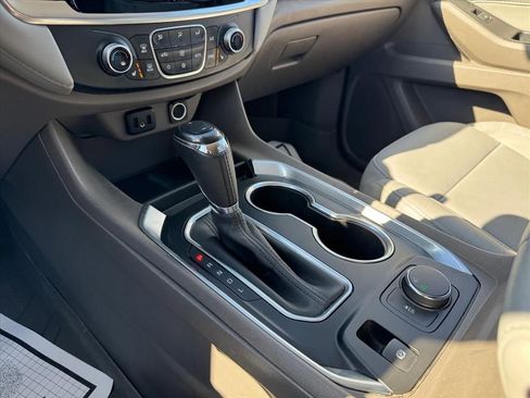 Used 2020 Chevrolet Traverse LT w/ LPO, Floor Liner Package image 20