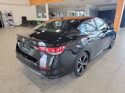 Used 2023 Nissan Sentra SR w/ SR Premium Package FWD image 7