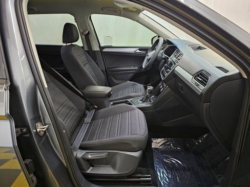 Used 2022 Volkswagen Tiguan S image 11
