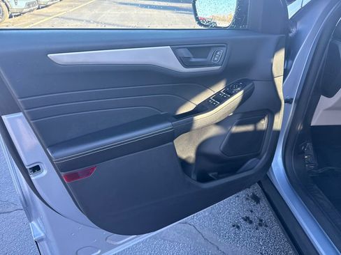 Used 2022 Ford Escape SE w/ Convenience Package image 24