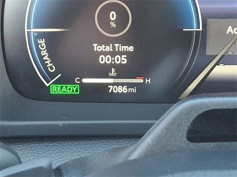 Used 2025 Toyota Crown Signia Limited image 20