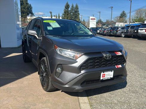 Certified 2019 Toyota RAV4 XLE image 4