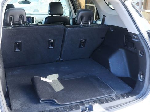 Used 2019 GMC Terrain SLT image 25