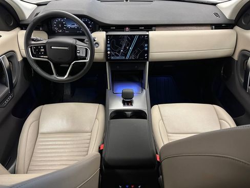 Used 2025 Land Rover Discovery Sport S image 10