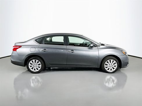 Used 2017 Nissan Sentra S image 8