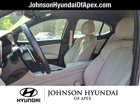 Used 2023 Genesis G70 2.0T AWD/4WD image 13