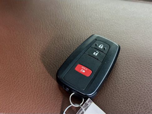 Used 2024 Toyota 4Runner Limited AWD/4WD image 44