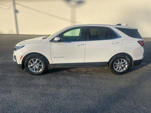 Certified 2024 Chevrolet Equinox LT w/ LPO, Floor Liner Package image 1