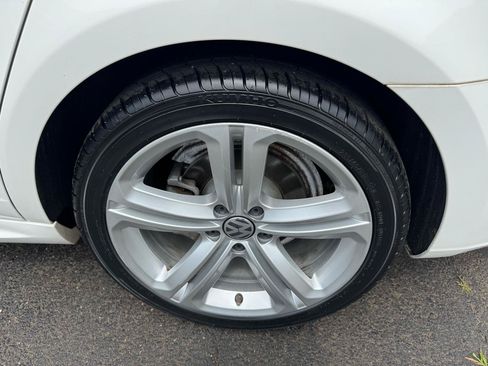 Used 2014 Volkswagen CC R-Line FWD image 23