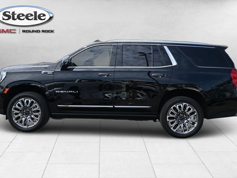 Used 2024 GMC Yukon Denali Ultimate AWD/4WD image 4