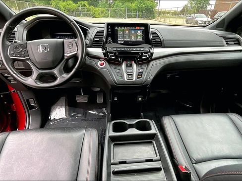 Used 2024 Honda Odyssey Sport image 14